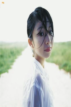 [Bomb.TV] 2007年12月刊 Nana Akiyama 秋山奈々\/秋山奈奈(39P)-养眼,外拍