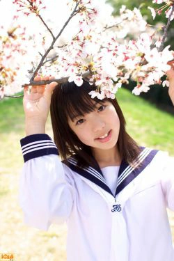 [Bomb.TV] 2008年08月刊 山下菜菜子\/新実菜々子 Nanako Niimi(36P)-校服,外拍,萝莉,水手服,CUP