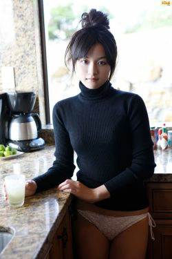 三宅ひとみ《アイドリング!!!》  [Bomb.TV] 2010年08月刊(29P)-妹子,甜美,清纯