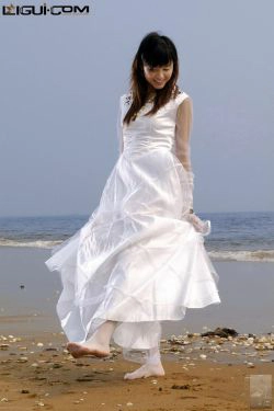 [丽柜LiGui] Model 菲儿《丝袜版白雪公主》丝足写真图片(19P)-长裙,海边