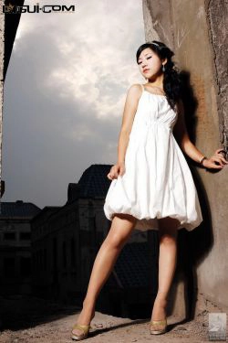 Model 卡鲁鲁《纯情少女的丝恋》 [丽柜LiGui] 丝足写真图片(21P)-长裙,外拍,清纯