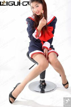 Model 丝丝《学生年代的青春幻想》 [丽柜LiGui] 丝足写真图片(80P)-校服