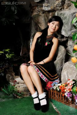 Model 卡鲁鲁《异族风光秀美足》 [丽柜LiGui] 丝袜玉足写真图片(36P)-古典,美足