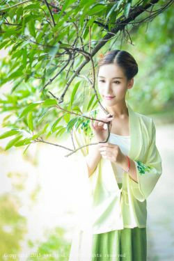 艾希ICE《女神身着清新汉服 从湖畔缓缓走来》 [TGOD推女神] 写真集(48P)-唯美,女神,清新,古典,极品